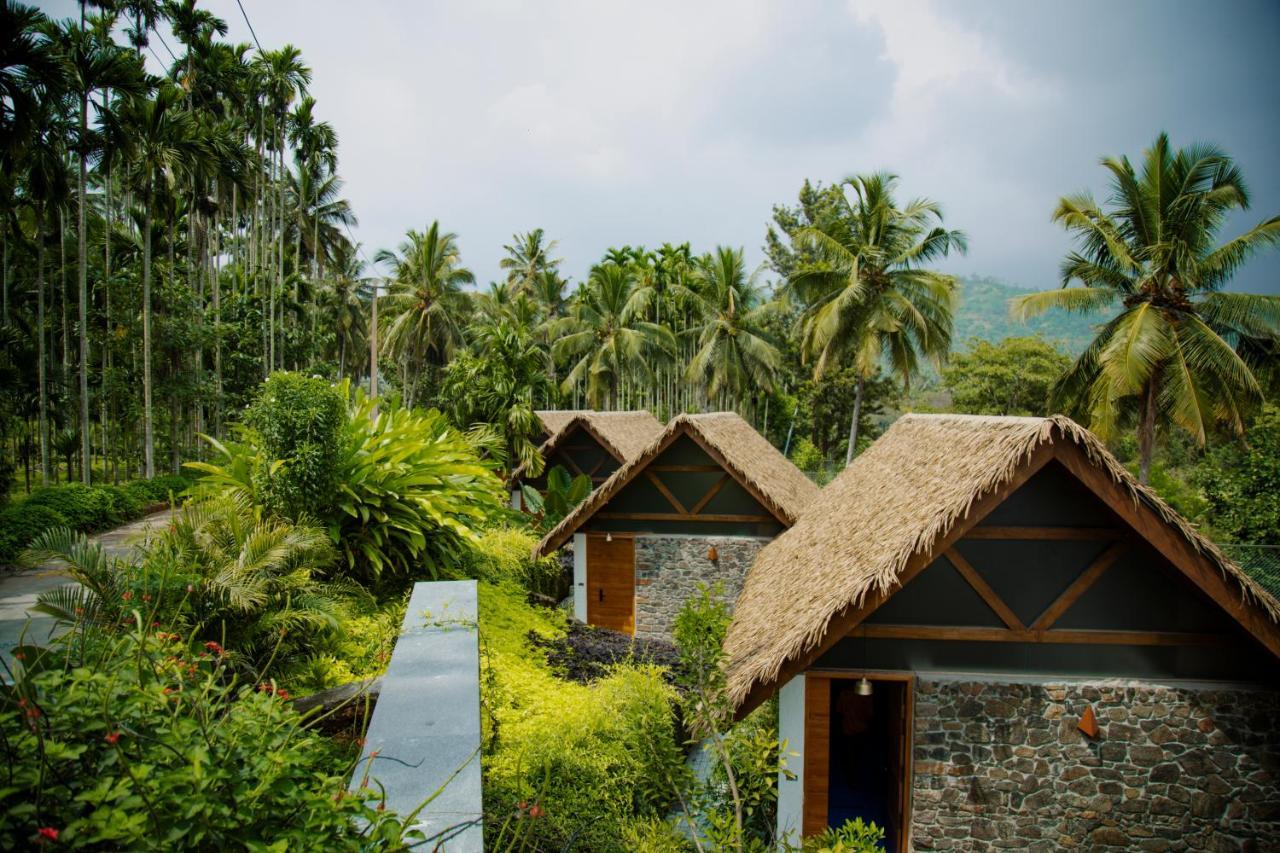 Maayaa Riverside Villa By Kpm Tripenta Attappadi Exterior photo